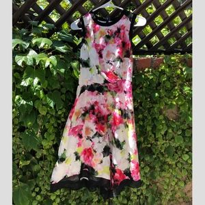 Beautiful Adrianna Papell Dress with Floral Print